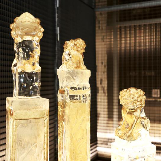 imperial hitching post sculpture | gold leaf & crystal pillar imperial hitching post sculpture | gold leaf & crystal pillar