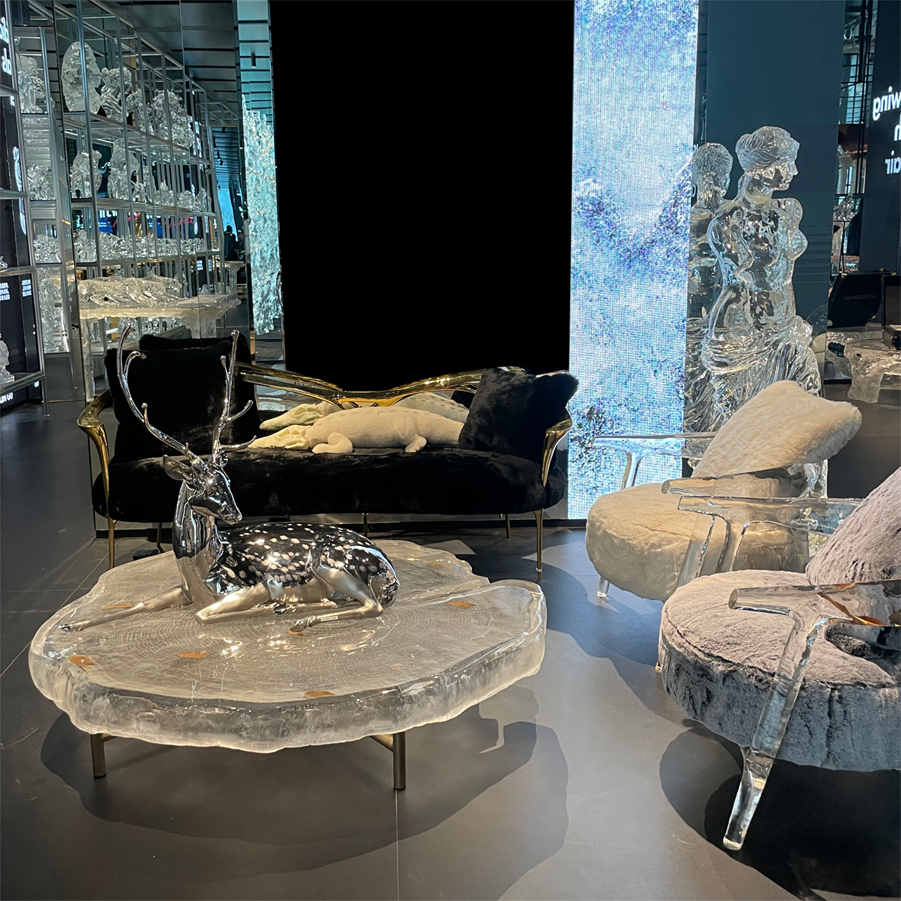 "majestic stag" bronze & crystal dining table | classical art furniture (copy) "majestic stag" bronze & crystal dining table | classical art furniture (copy)